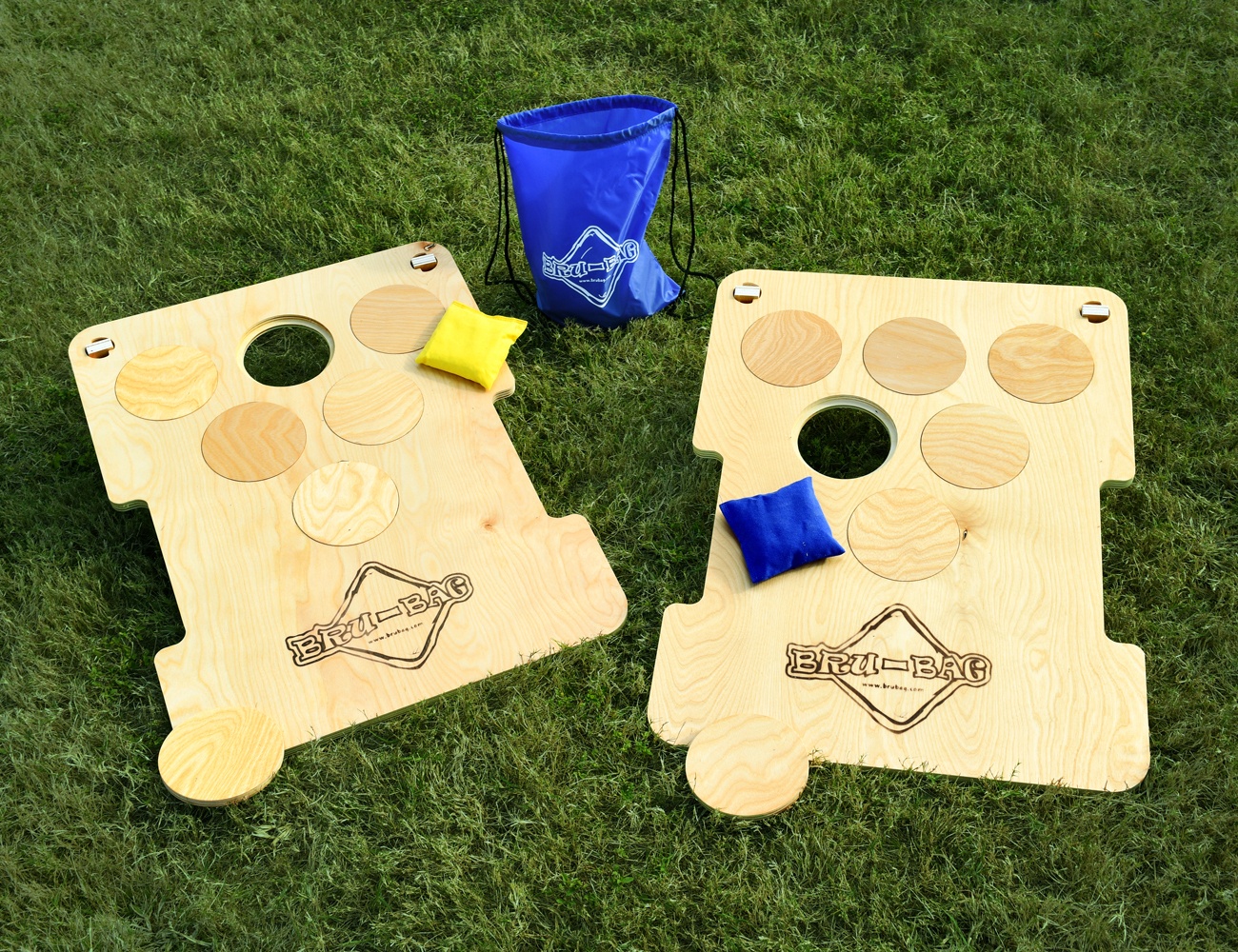 Bru-Bag-Bean-Bag-Toss-Lawn-Game-01